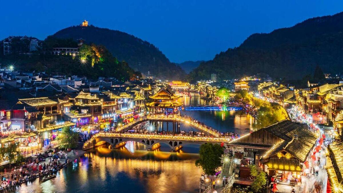 湘江之畔美食寻踪,湖南风味探秘之旅